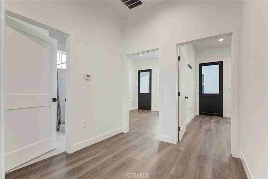 6831 Bellaire Ave - Photo 6 of 13