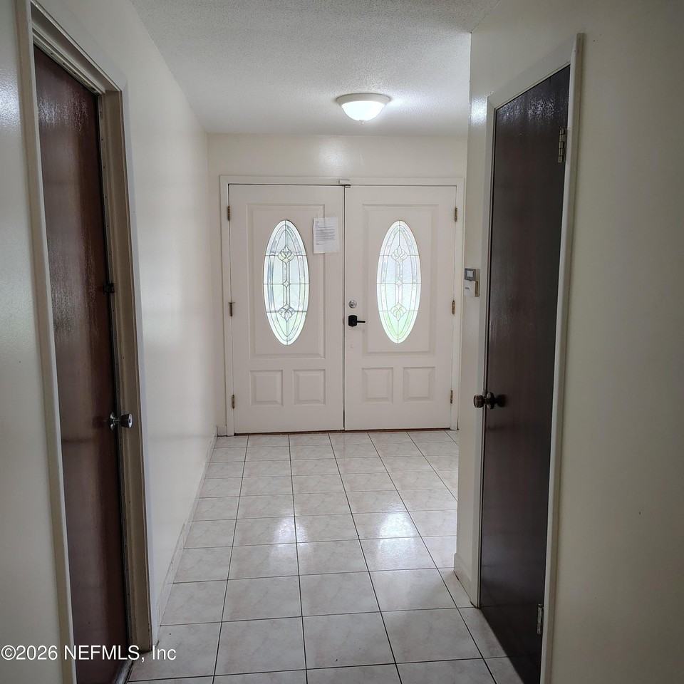 5427 Hickson Rd - Photo 4 of 18