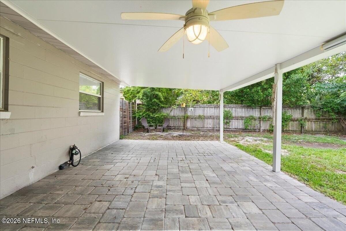 11634 Marina Dr - Photo 5 of 43
