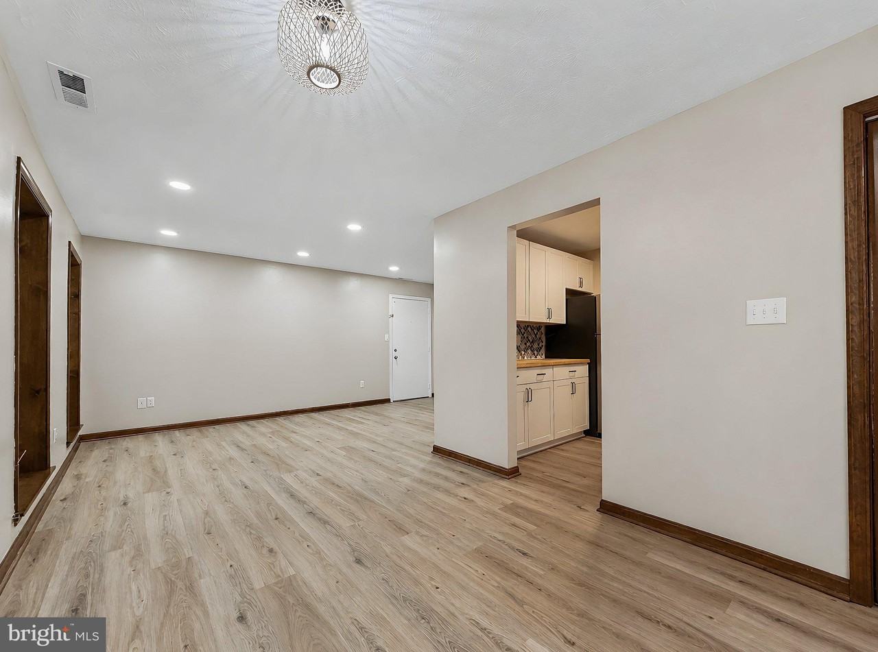 23243 Rosewood Ct ##C-4 - Photo 5 of 36