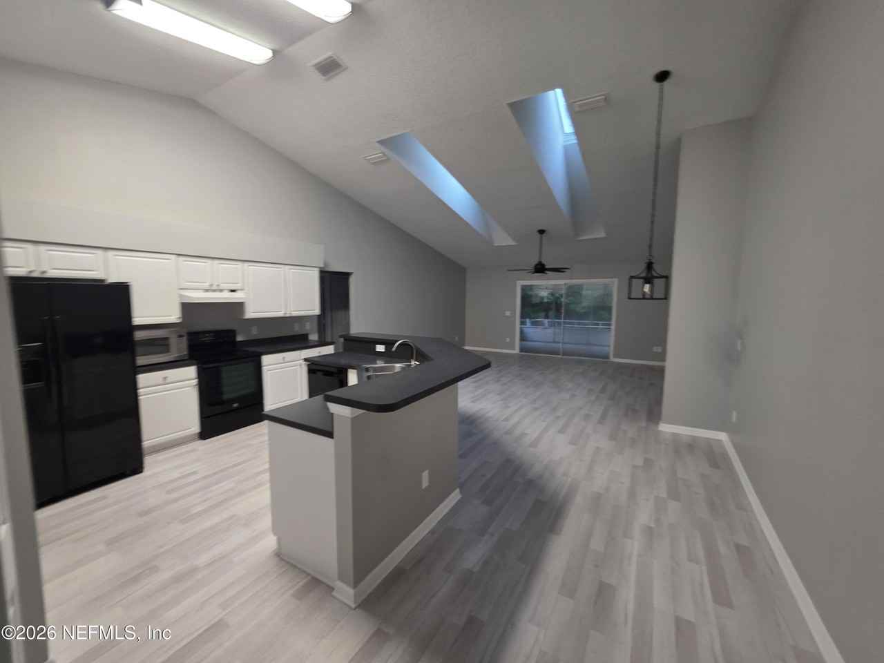 8219 Teaticket Dr - Photo 6 of 25