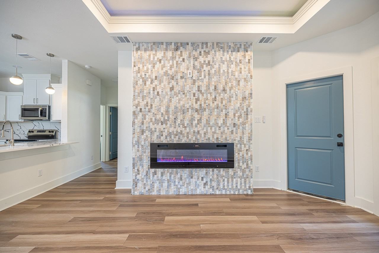 605 E 21st St #1 - Photo 2 of 13