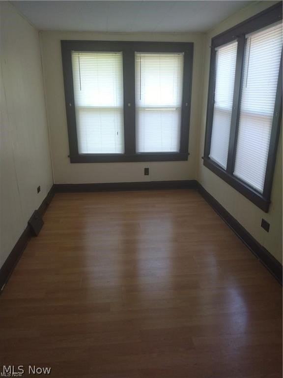 1935 Cherry Hill Ave - Photo 3 of 14