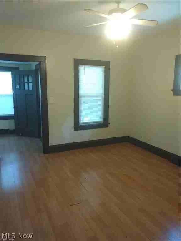 1935 Cherry Hill Ave - Photo 4 of 14