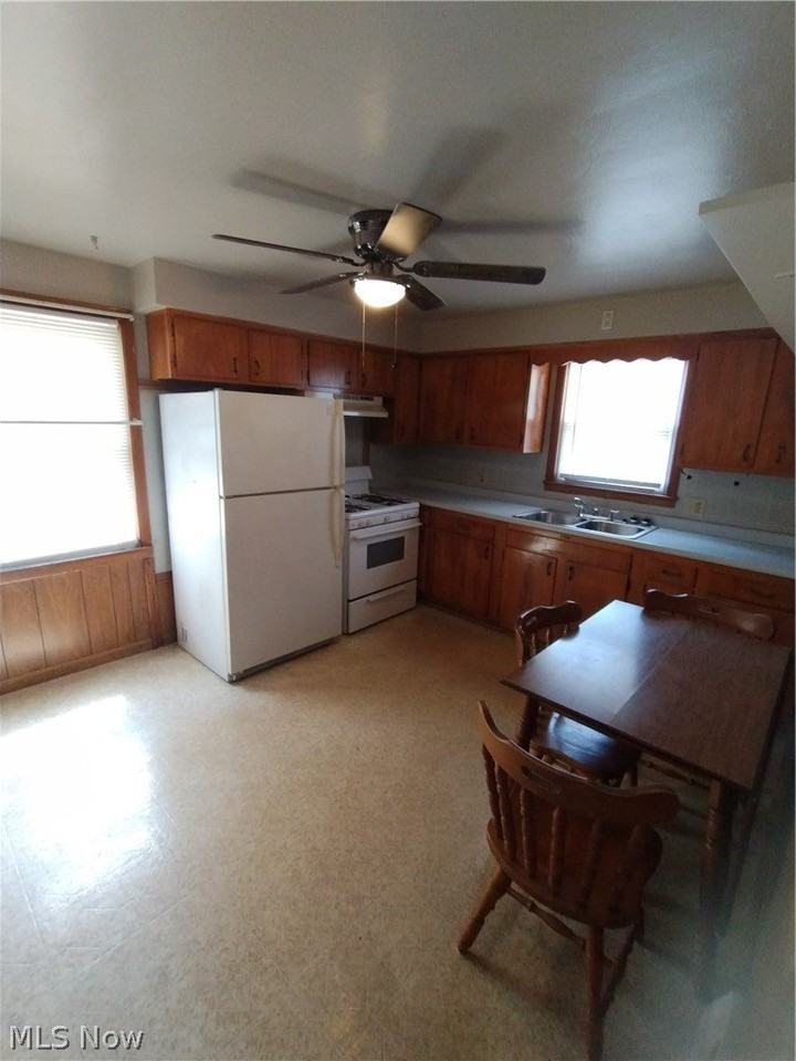 201 N Belle Vista Ave - Photo 5 of 18