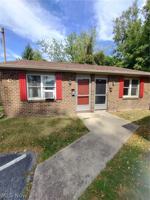 featured image of 31 1/2 Elm St #C2