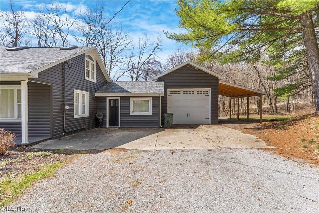 14078 Beaver Creek Rd - Photo 3 of 47