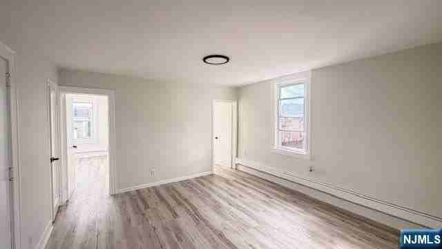 414 42nd St #3 - Photo 5 of 23