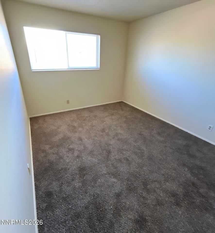 3287 Gypsum Rd - Photo 6 of 8