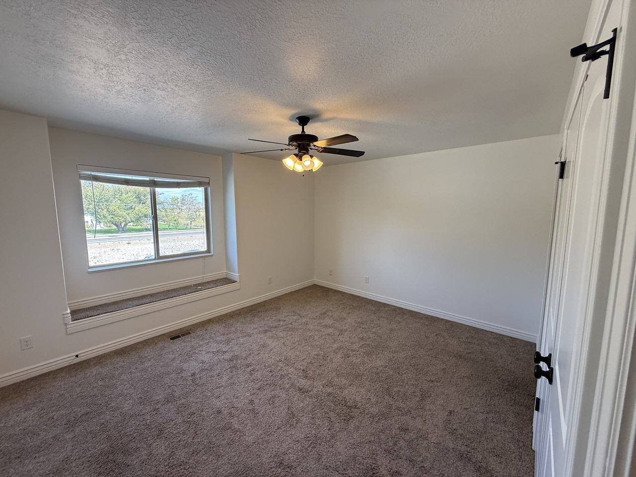 1720 East Main Street - 205Unit 205 #205 - Photo 6 of 11