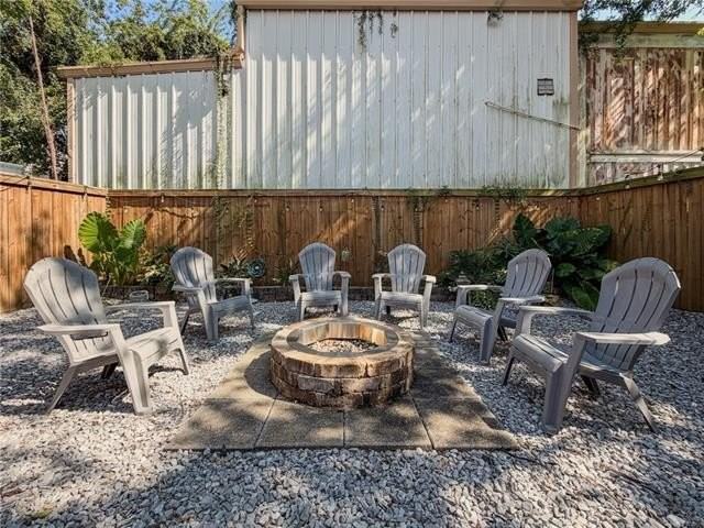 518 S Telemachus St - Photo 4 of 17