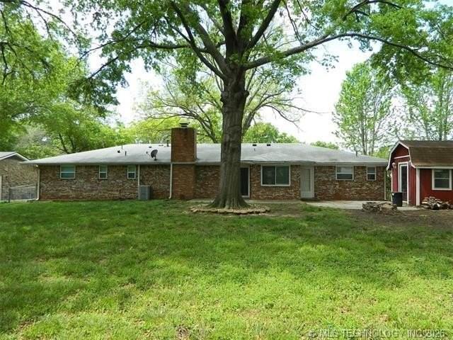 1416 Lariat Dr - Photo 2 of 22