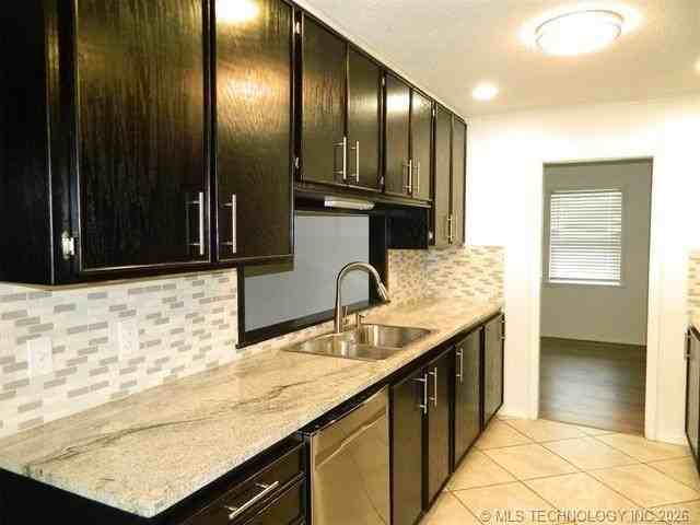 1416 Lariat Dr - Photo 5 of 22