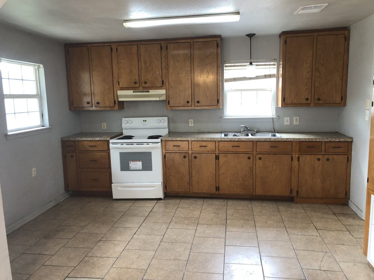 422 W Lott Ave - 422 - A #422A - Photo 3 of 8