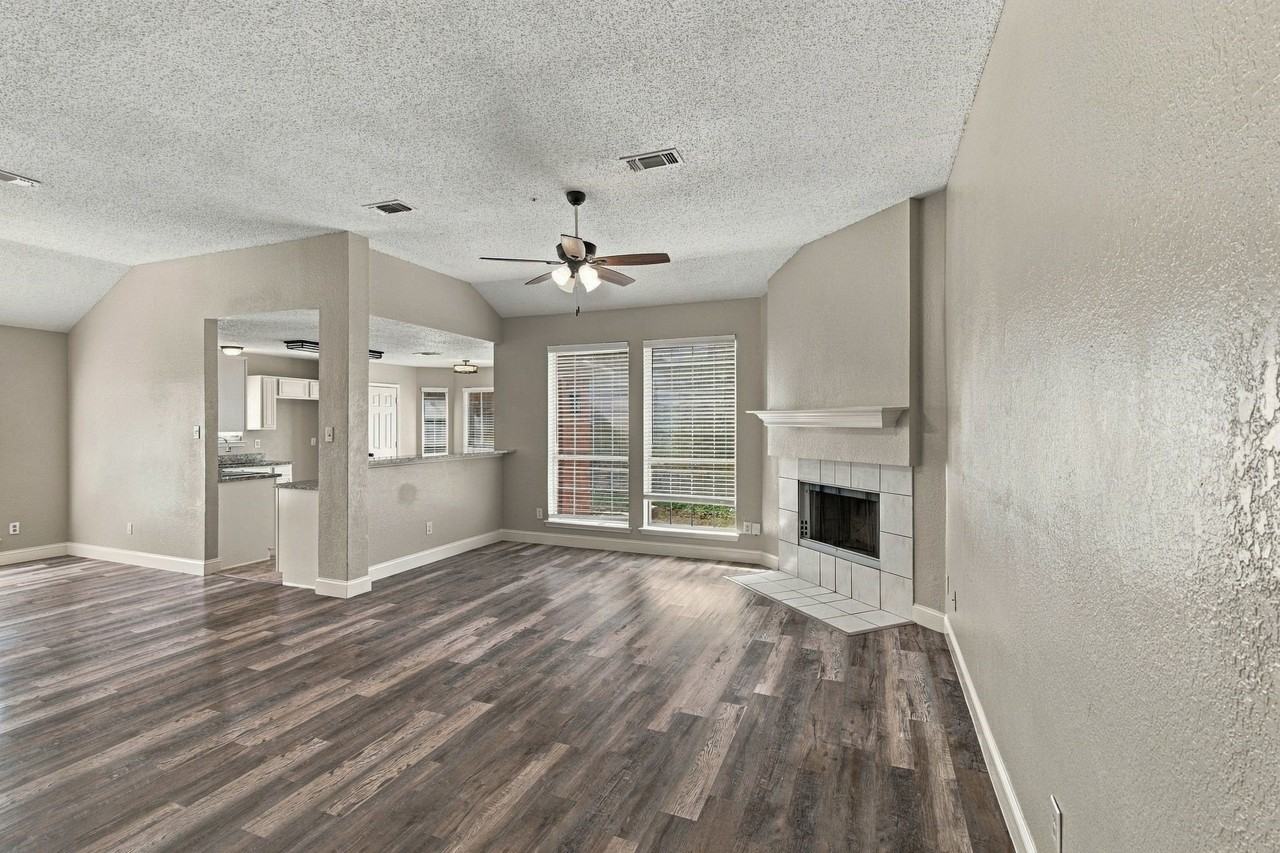1107 Chancellorsville Pkwy - Photo 5 of 30