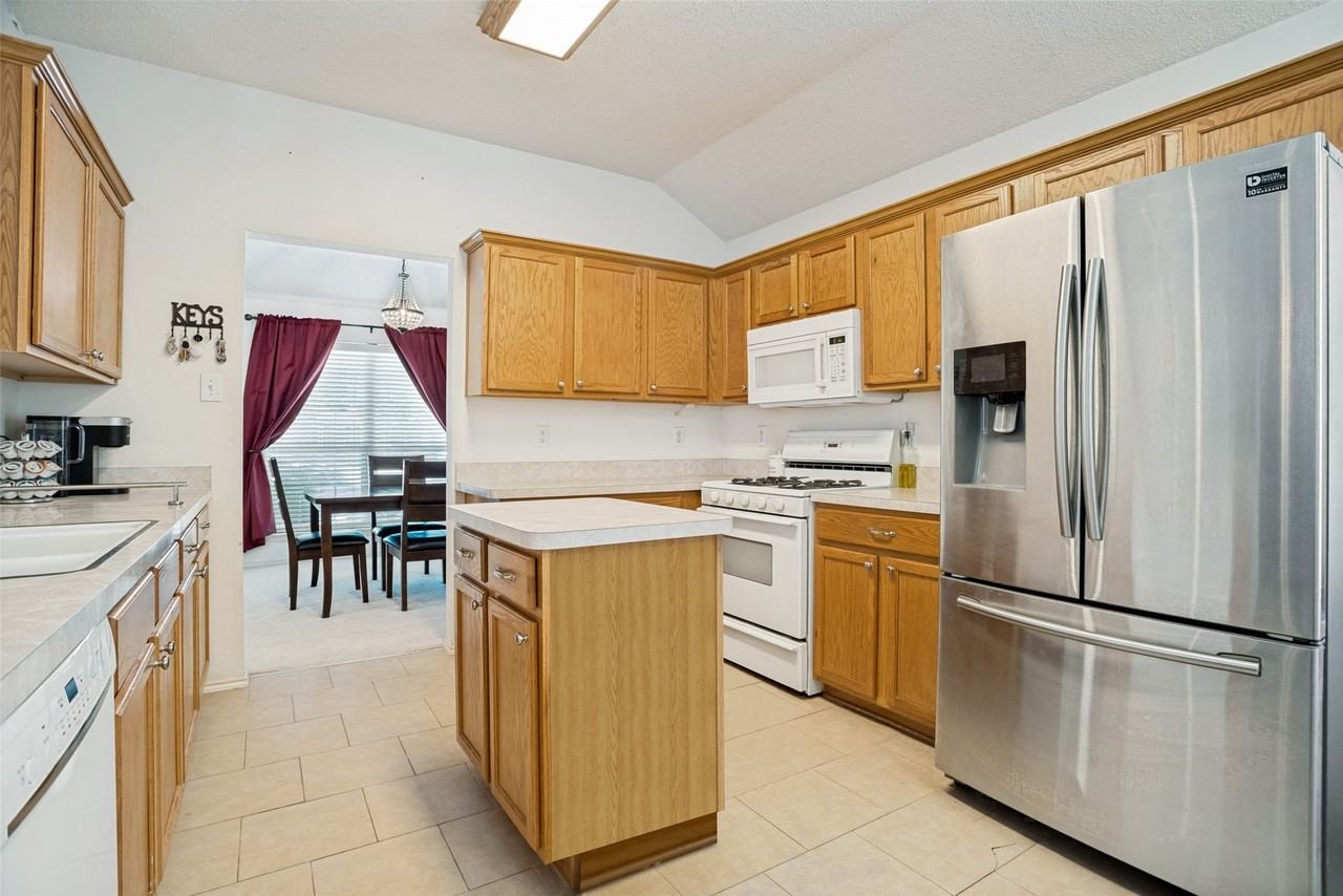 1411 Dearborn Rd - Photo 6 of 28