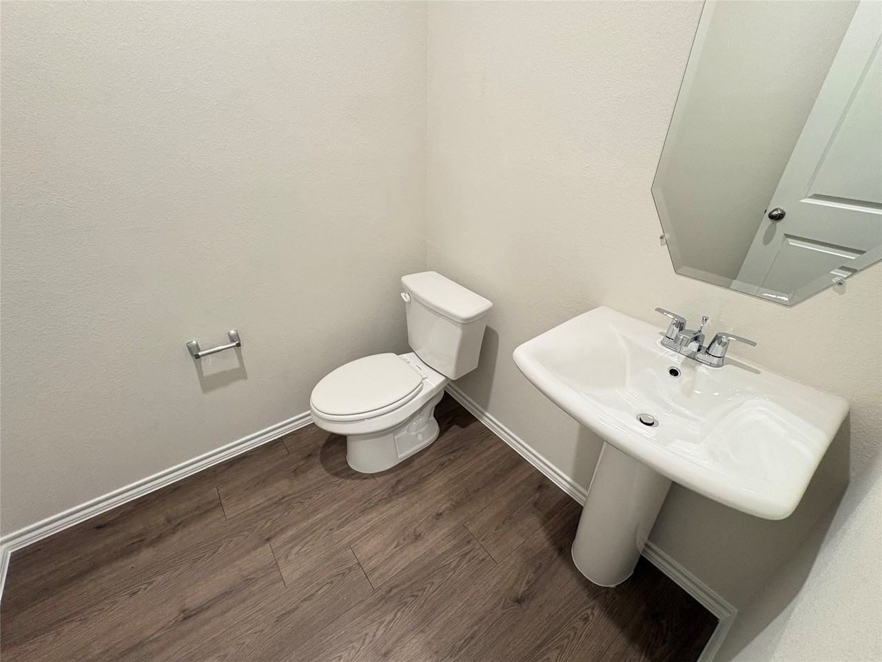 709 Sweet Pea Dr - Photo 6 of 27