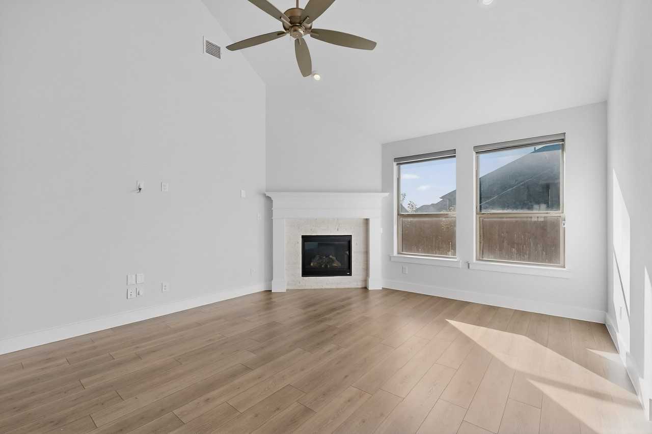 769 Meandering Ln - Photo 4 of 35