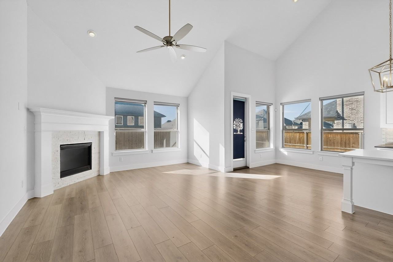 769 Meandering Ln - Photo 5 of 35