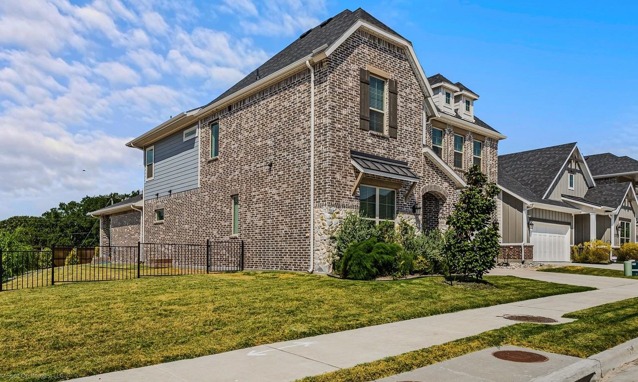2209 Sunset Blvd - Photo 5 of 38