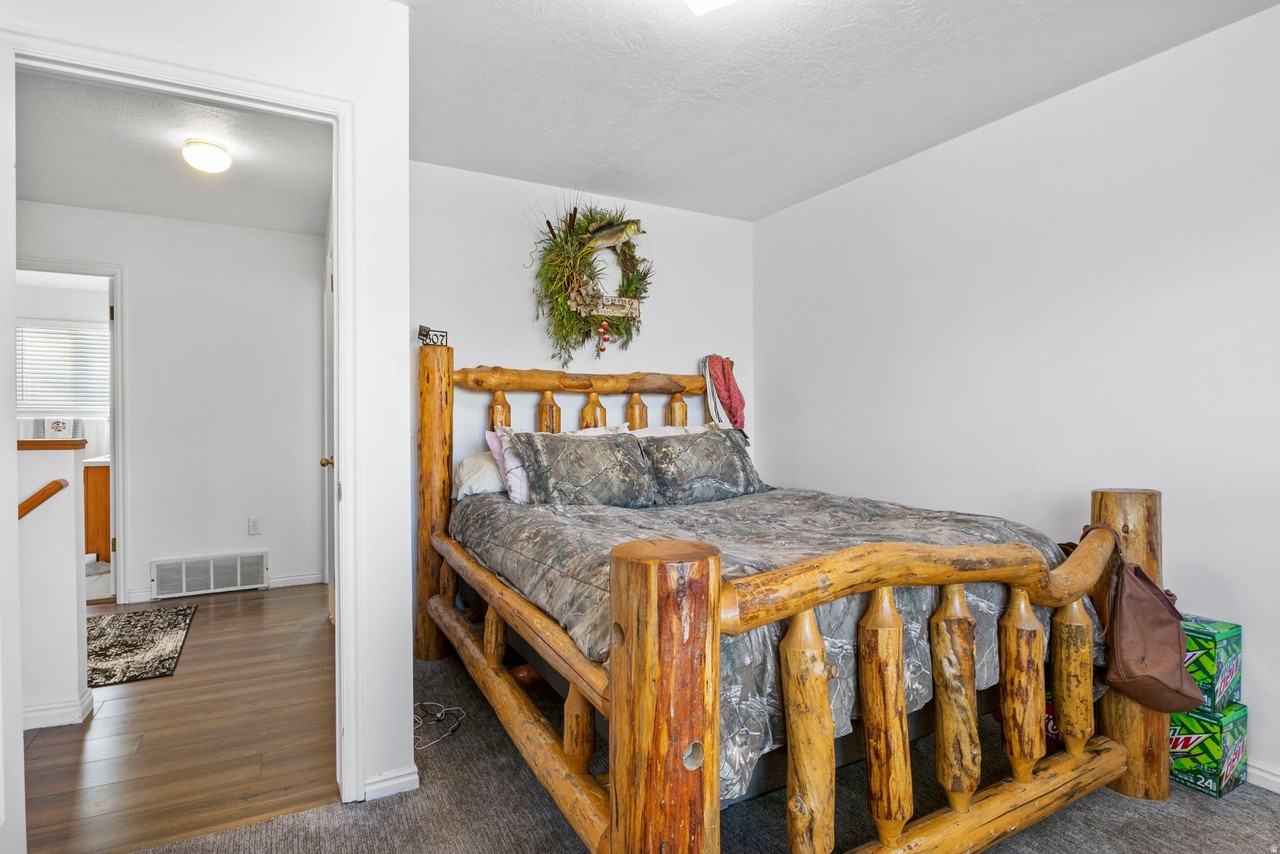 489 Wall Ave #489 - Photo 6 of 16