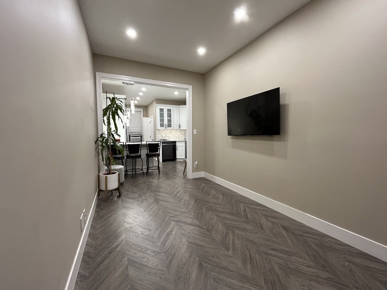 552 Fairview Ave #2 - Photo 7 of 8