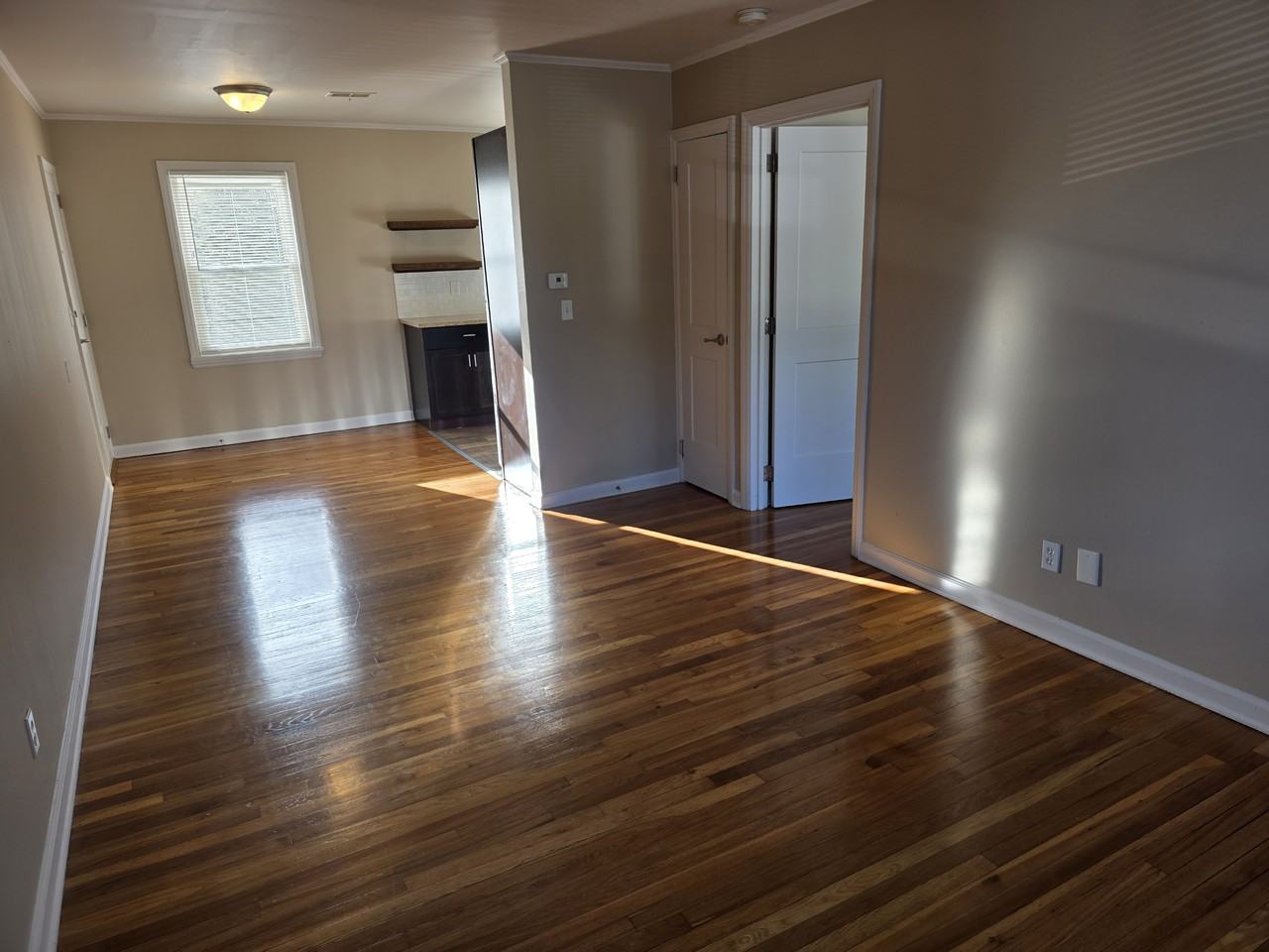 516 W Harding Rd #12 - Photo 4 of 13