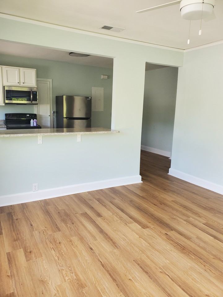 46 W 11th St #1 - Photo 5 of 27