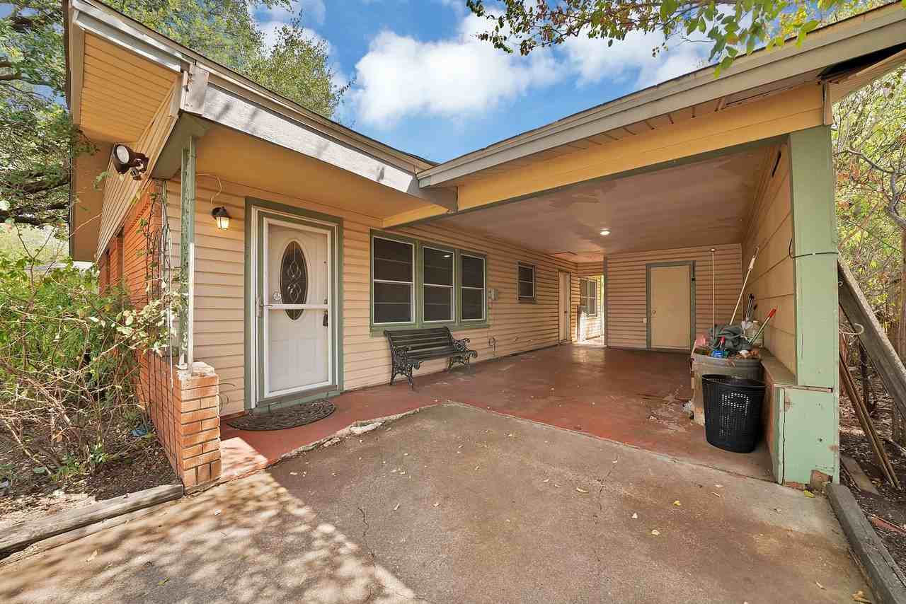 811 Phillips St - Photo 4 of 29