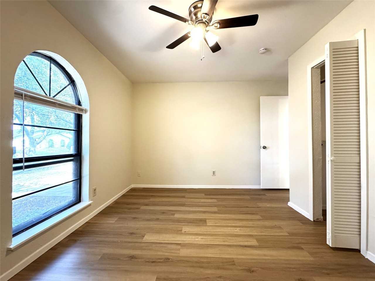 2525 Norway Dr - Photo 5 of 15