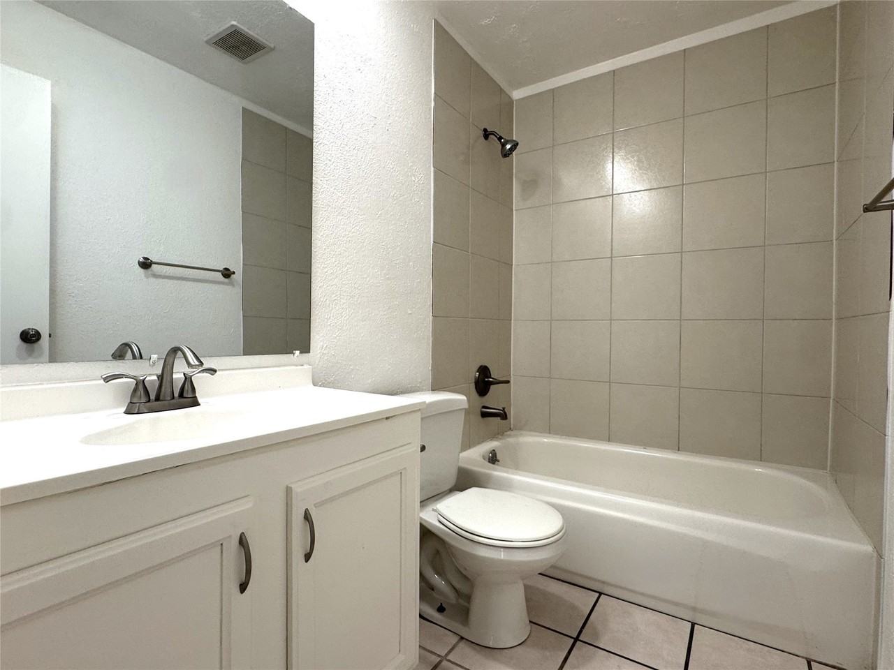 2525 Norway Dr - Photo 6 of 15