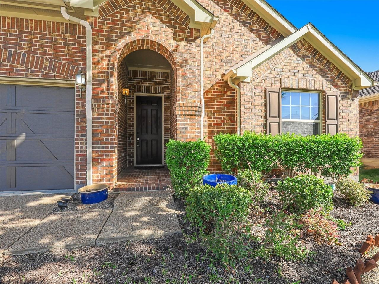 1605 Falconet Ct - Photo 2 of 37