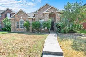 featured image of 631 Forest Hill Dr