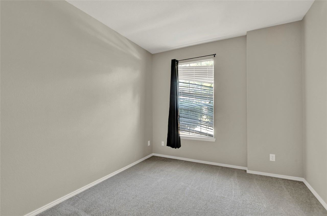 631 Forest Hill Dr - Photo 6 of 29