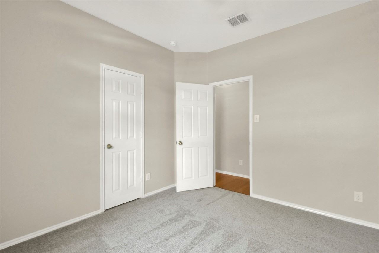 631 Forest Hill Dr - Photo 7 of 29