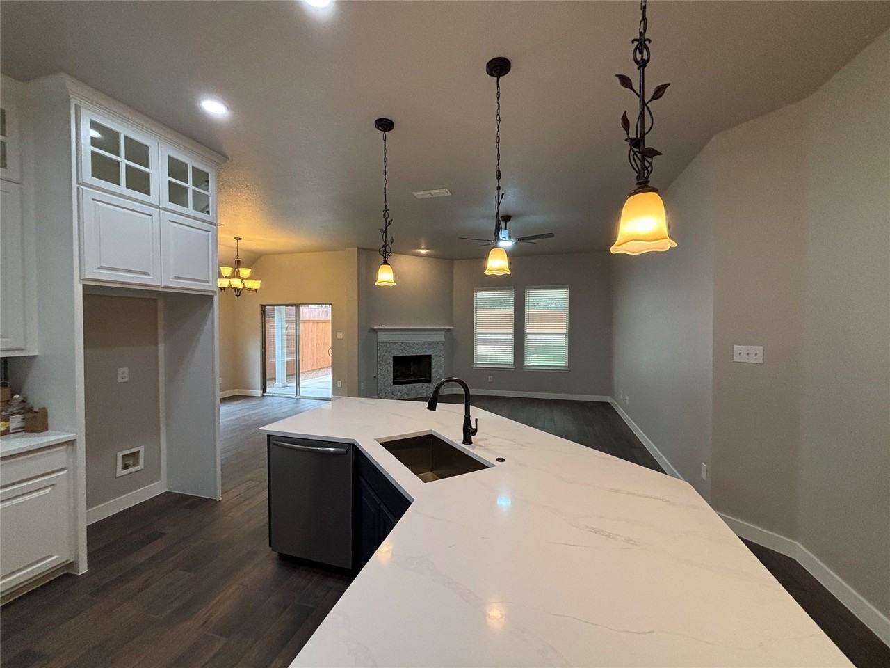 812 Ridge Point Dr - Photo 6 of 17