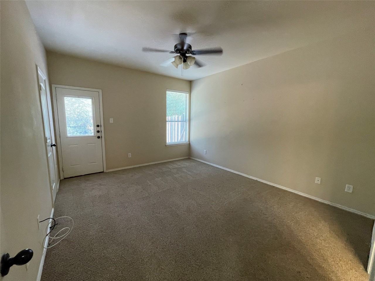 1430 Ravenwood Dr - Photo 7 of 13