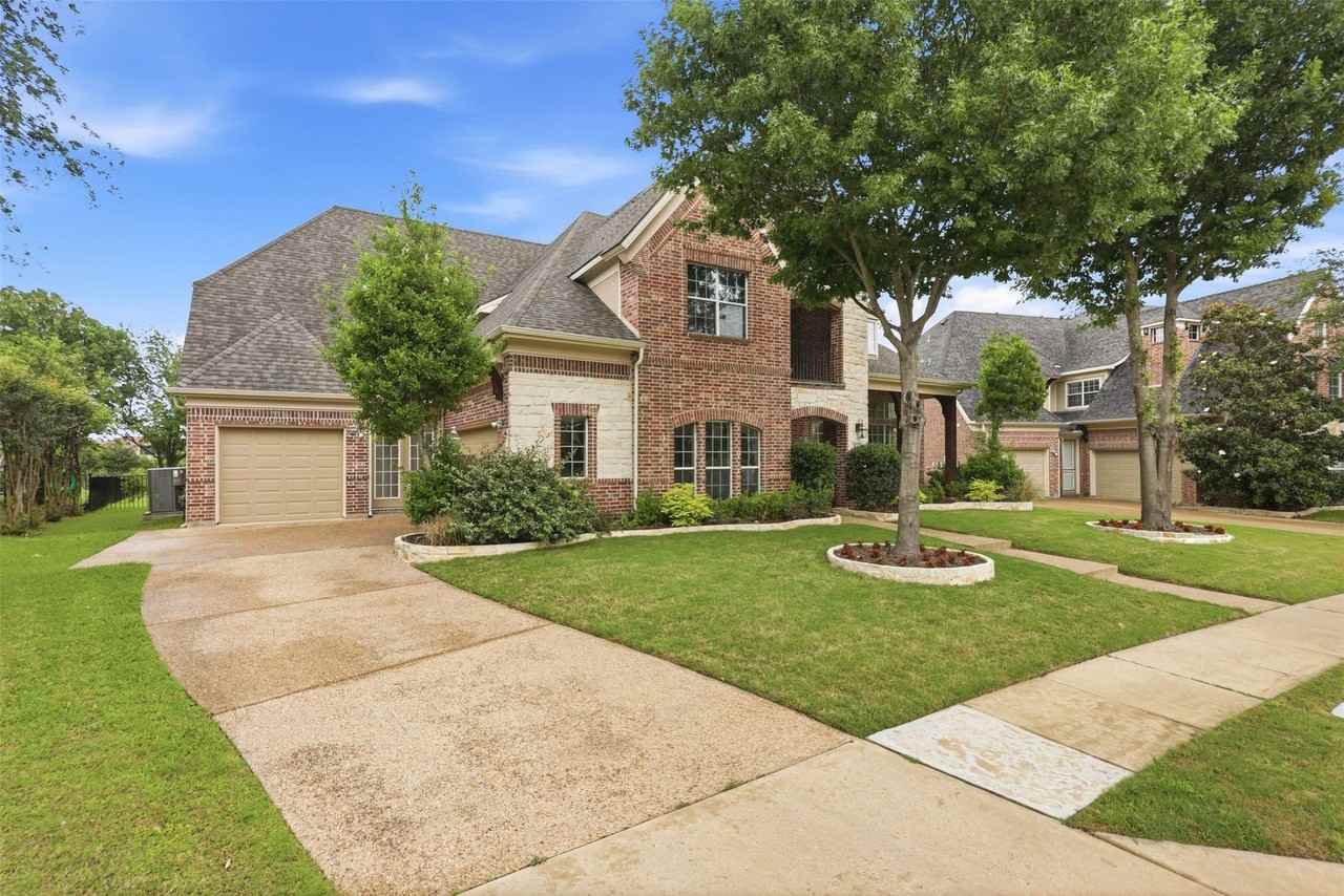 2841 Meadow Ridge Dr - Photo 3 of 40
