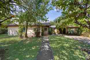 1606 N Woods St - Photo 1 of 1