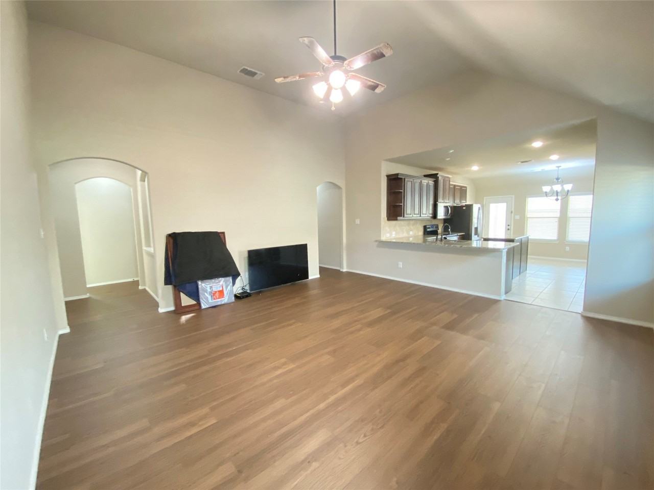 228 Buckskin Dr - Photo 4 of 24