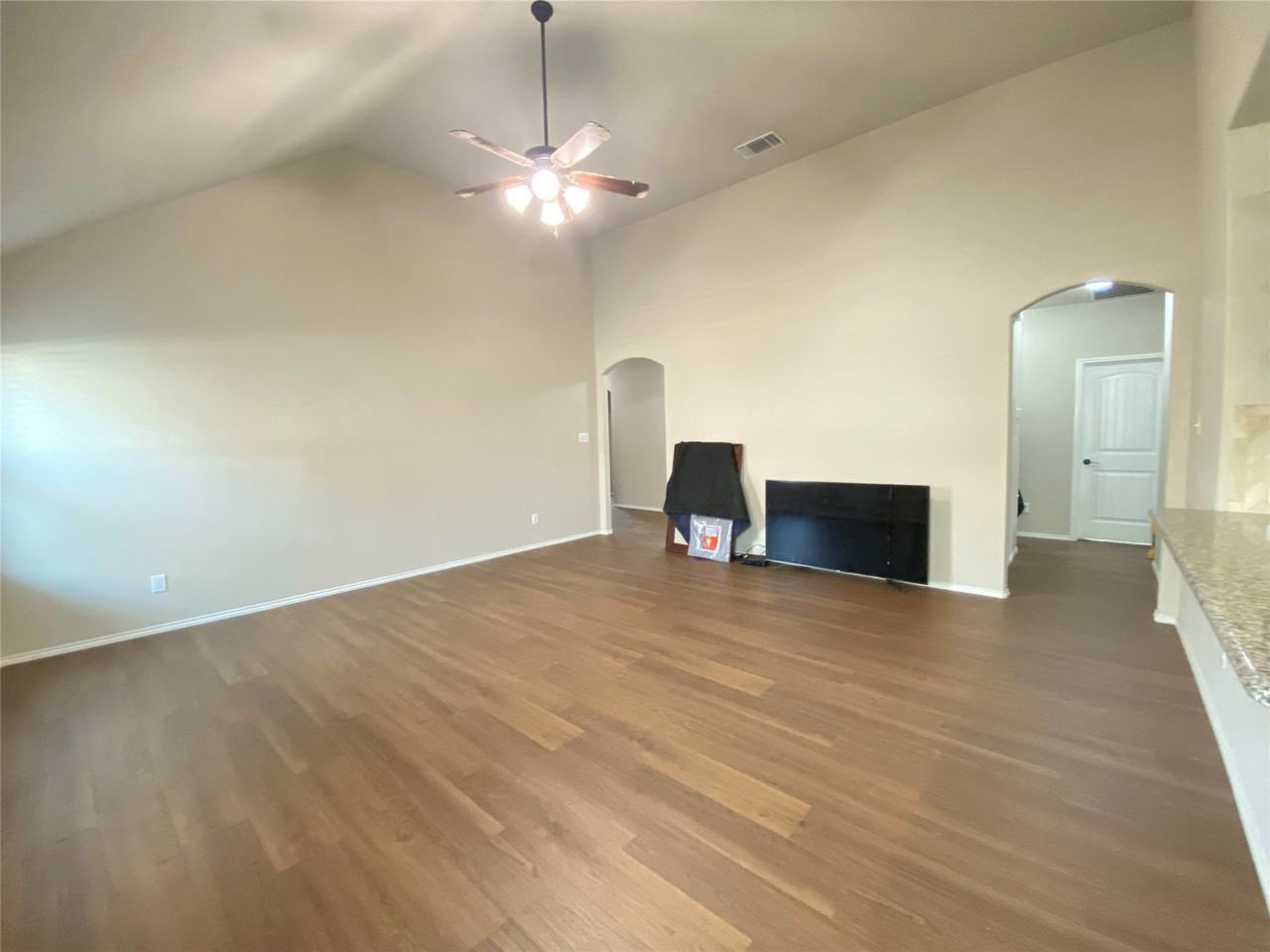 228 Buckskin Dr - Photo 5 of 24