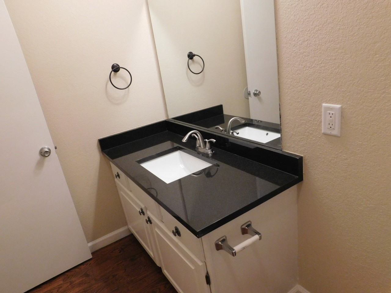 1511 Grantbrook Ln - Photo 5 of 12