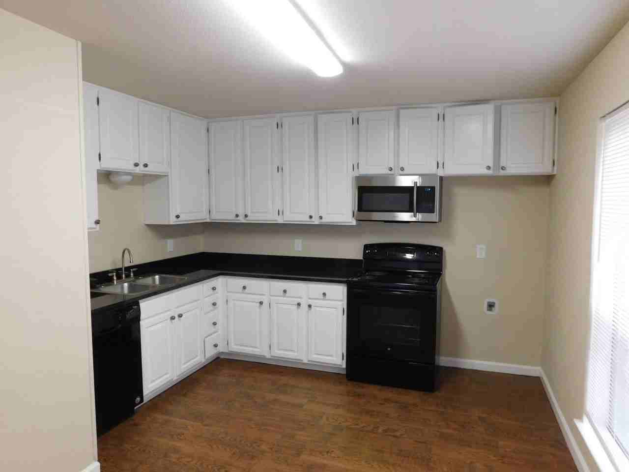 1511 Grantbrook Ln - Photo 6 of 12