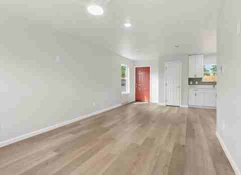 3905 Orlando Ct - Photo 4 of 18
