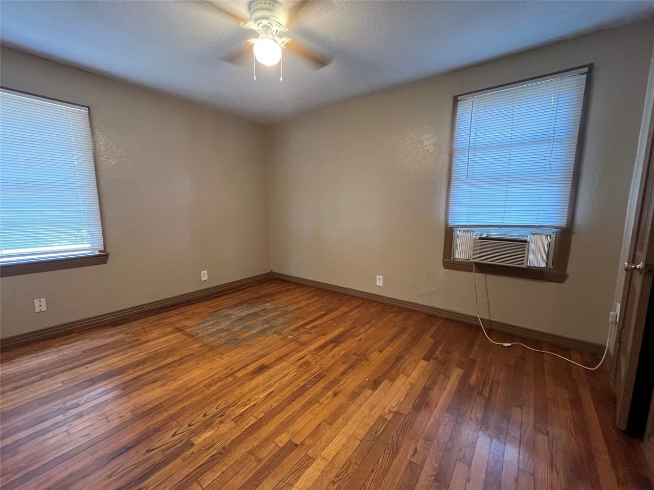 202 W Wheatland Rd - Photo 5 of 13