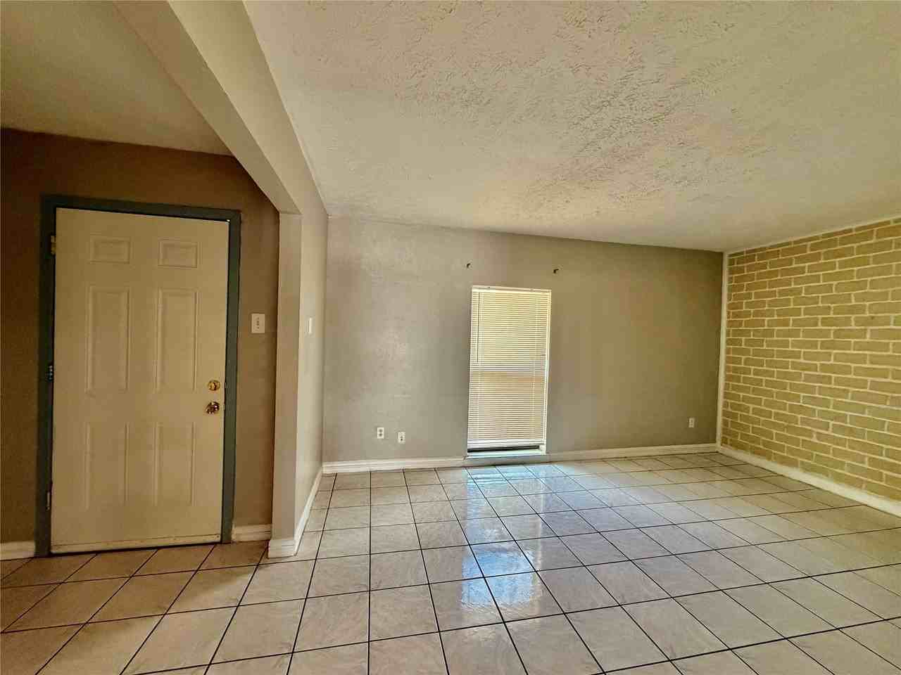 35 W Mountain Ln #43 - Photo 5 of 24