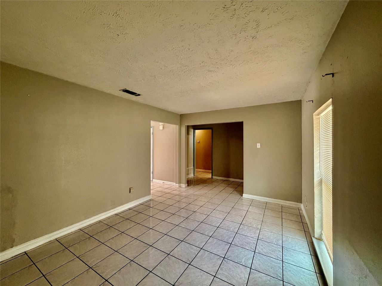 35 W Mountain Ln #43 - Photo 6 of 24