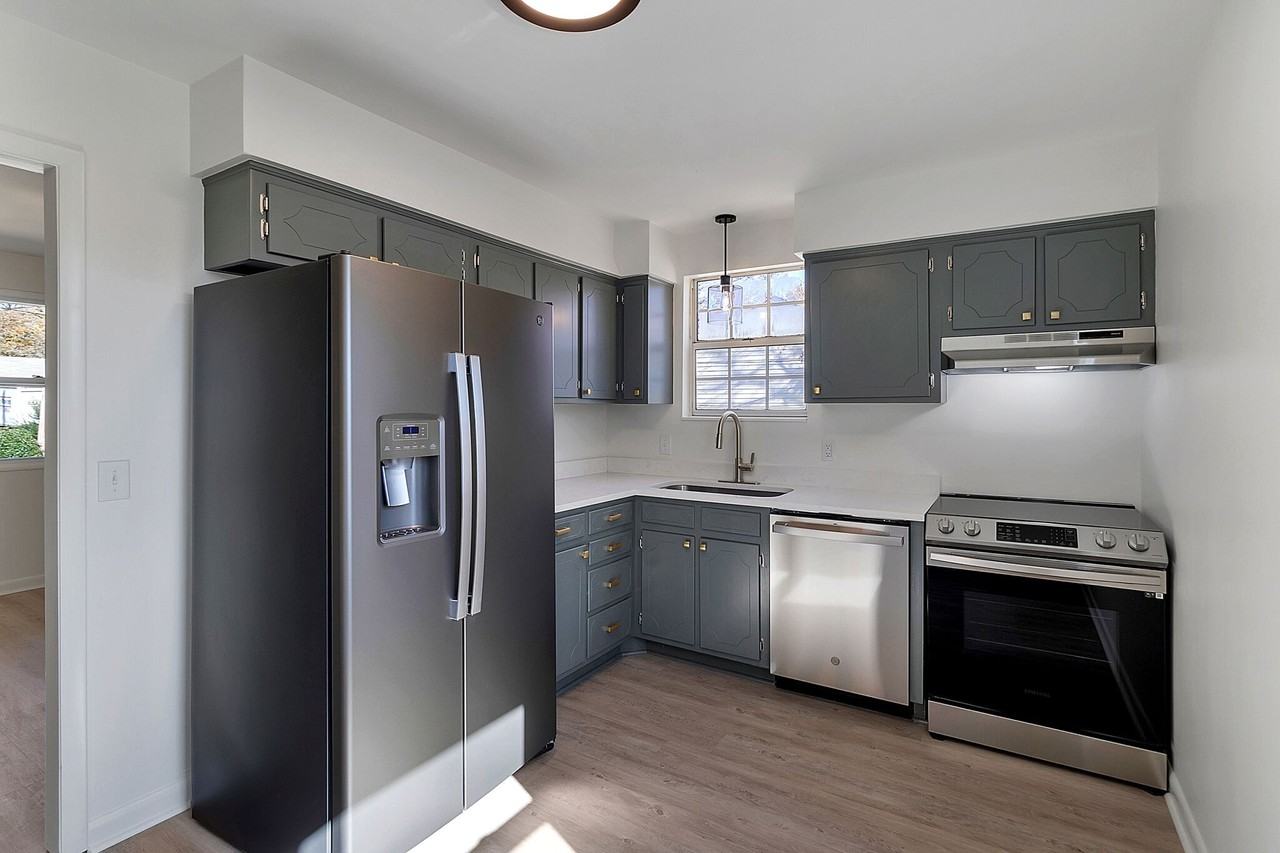 124 Grenadier Dr #NA - Photo 3 of 14