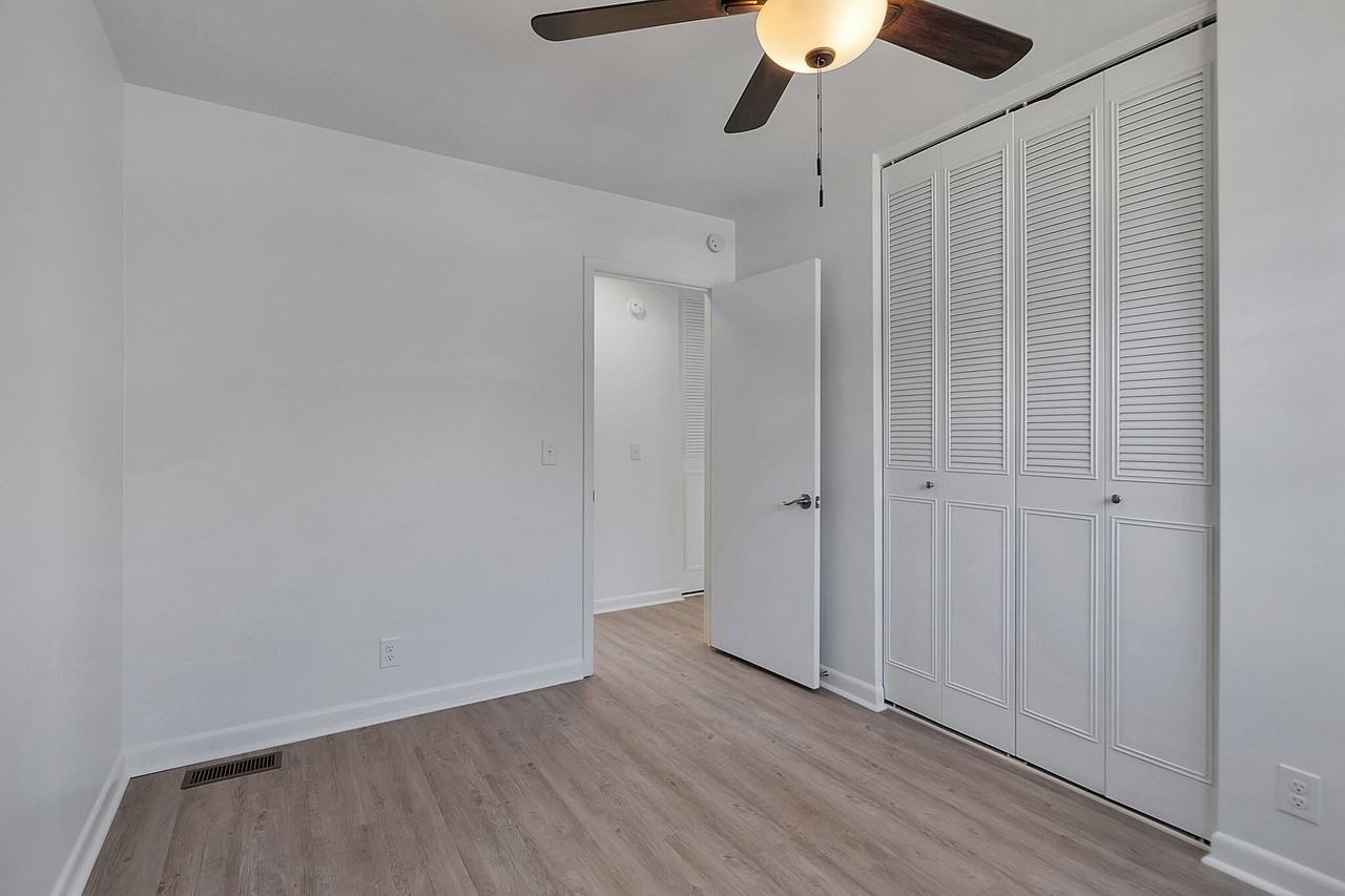 124 Grenadier Dr #NA - Photo 6 of 14