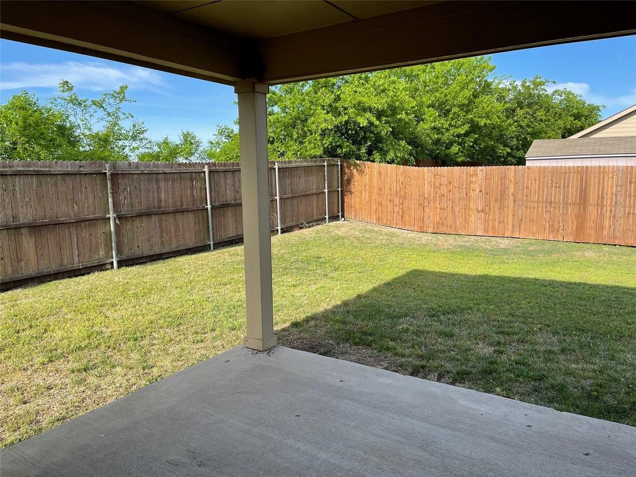 800 Elm Grv - Photo 3 of 16